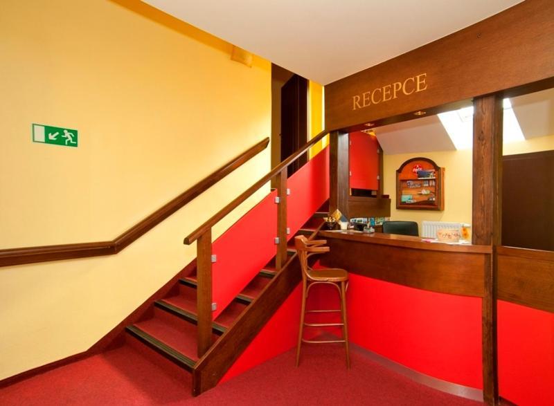 Hotel U Zlateho Byka Písek Buitenkant foto