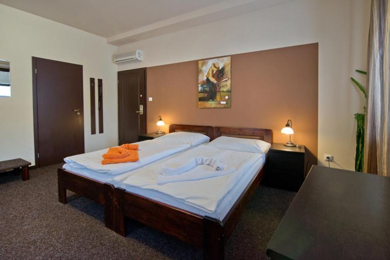 Hotel U Zlateho Byka Písek Kamer foto